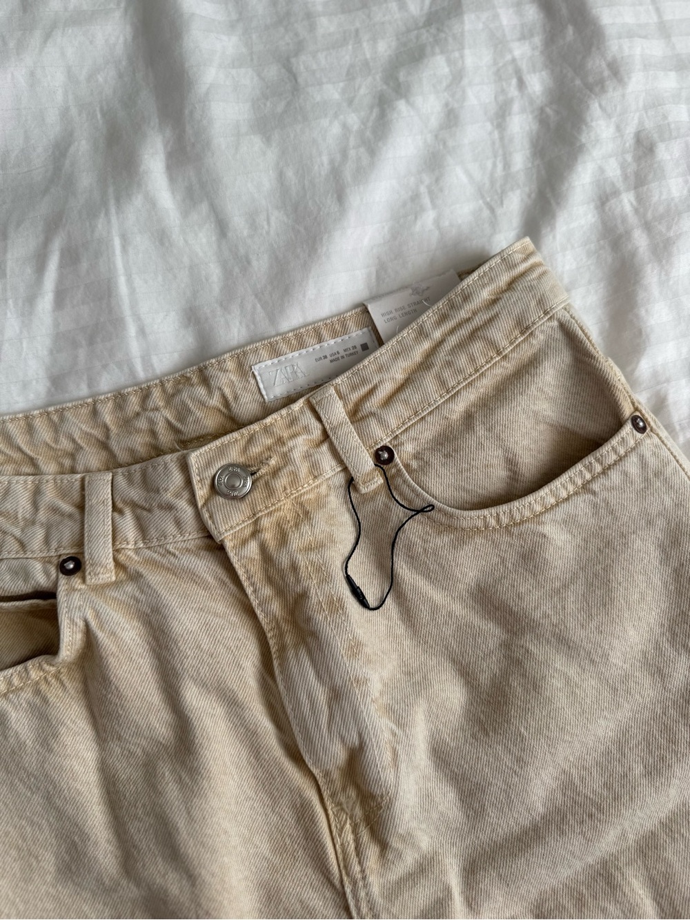 Zara Cream High Rise Straight Leg Jeans — Size 6 / EUR 38 (New)